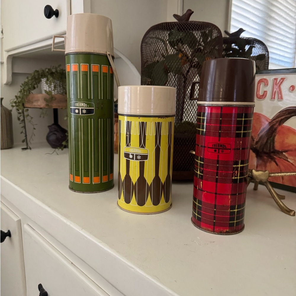 Thermos Retro Green, Yellow, and Red Thermos Set